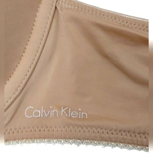 Calvin Klein Beige Bra size 36B Light Padding - Picture 9 of 16